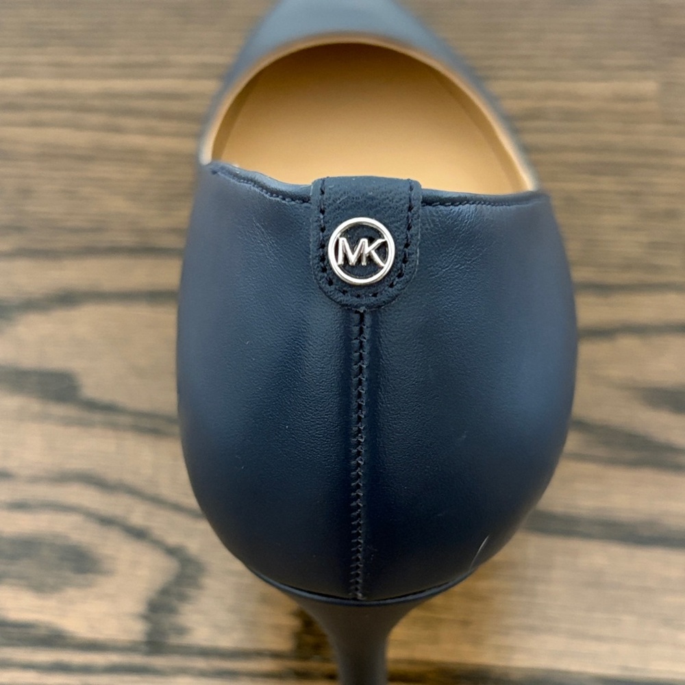 MICHAEL Michael Kors Navy Pointed Heels - Picture 10 of 10